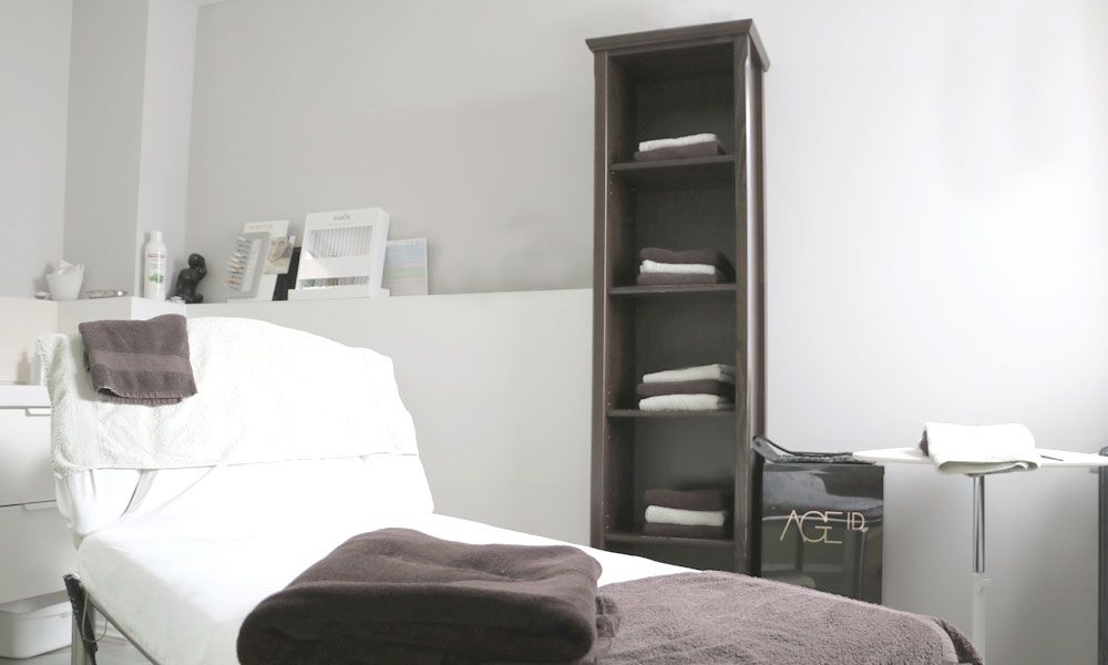 Slider Behandlungsraum Liege